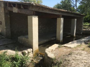 LAVOIR MOLLEGES .jpg